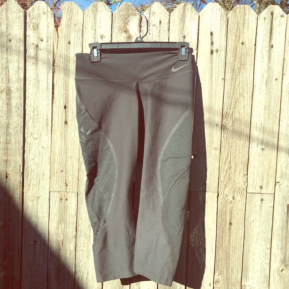NIKE | RUNNING CAPRIS